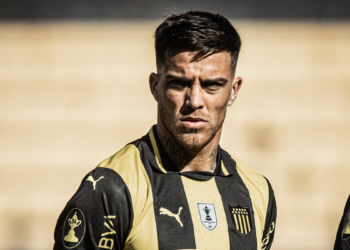 [Audio] Javier Méndez en su llegada a Chile para firmar por Colo Colo: Estoy feliz de estar acá