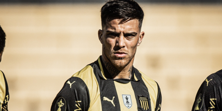 [Audio] Javier Méndez en su llegada a Chile para firmar por Colo Colo: Estoy feliz de estar acá