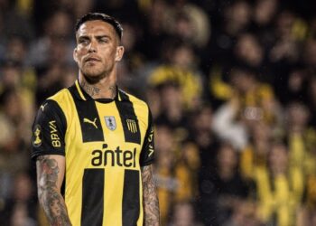 Colo Colo busca reforzar su última línea con Javier Méndez