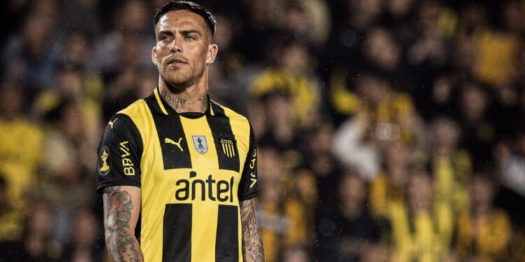 Colo Colo busca reforzar su última línea con Javier Méndez