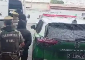 “Con las manos en la masa”: Sorprenden a dos sujetos robando en una joyería en La Serena