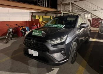 Detectan vehículo robado con patente adulterada en La Serena: un detenido