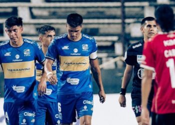Everton perdió una guerra de goles ante Independiente en la Serie Río de La Plata