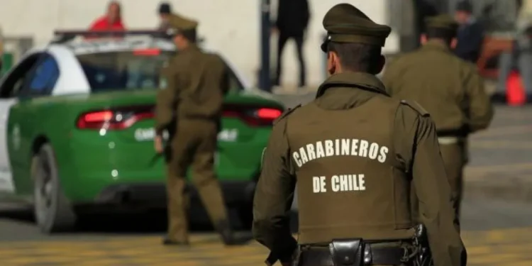 Excarabineros formalizados por entregar bebidas alcohólicas robadas a comerciante en La Serena