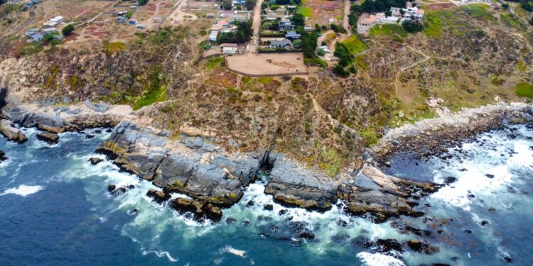 [Fotos] Codelco reconstruye mirador en Horcón: se usa escoria de cobre