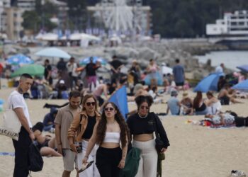 [Fotos] Visitantes disfrutaron la primera tarde del año en el borde costero de Viña del Mar