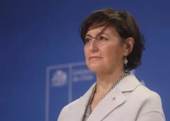 Ministra Ximena Aguilera descartó "de plano que haya habido algún tipo de privilegio" en cirugía de su madre