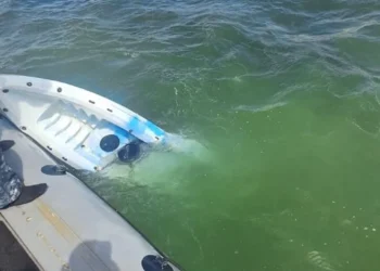 Operativo de emergencia logra rescate de cuatro personas a la deriva en La Herradura