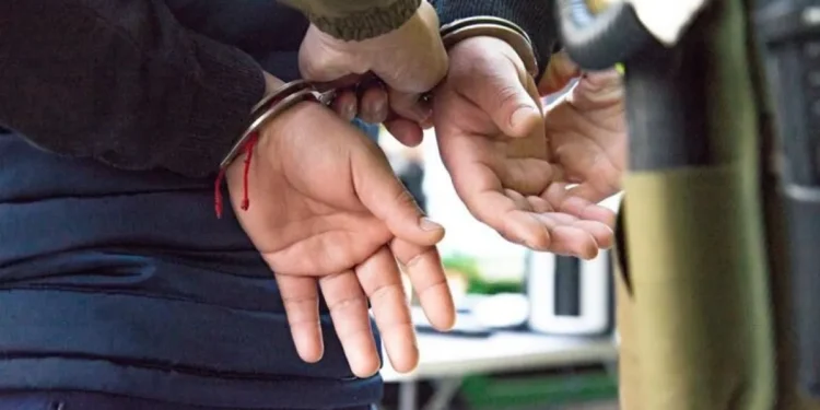 Portaban armas: Dos menores de edad son detenidos tras persecución en el Faro Monumental