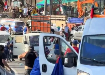 Registran violenta pelea entre hinchas de la U y Colo Colo en Lirquén