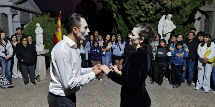 Regresan los recorridos nocturnos por el Cementerio de La Serena