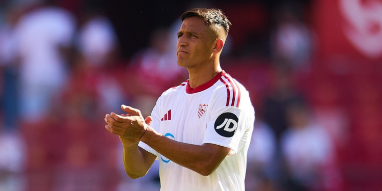 Sevilla descartó partida de Alexis Sánchez al fútbol brasileño