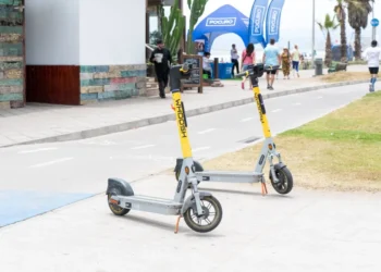Turistas y residentes de La Serena y Coquimbo en la mira por mal uso de scooters eléctricos