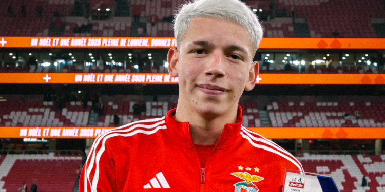 Benfica denunció "campaña de difamación" contra Prestianni tras acusación de Vinícius Júnior