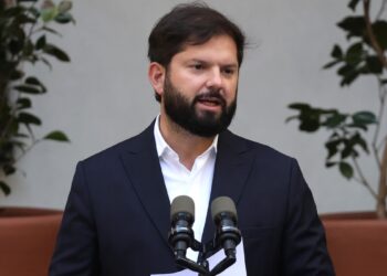 Boric iniciará marzo en Juan Fernández, donde inaugurará el año escolar