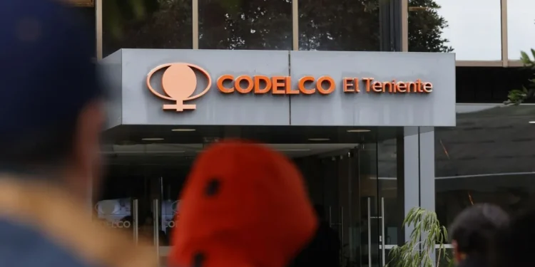 Codelco despide a tres ejecutivos tras detectar ocultamiento de información ligado a accidente en El Teniente