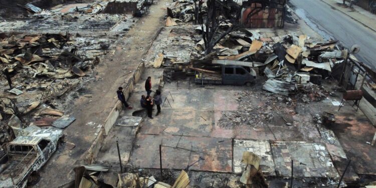 Contraloría detectó millonarias irregularidades en fondos usados tras megaincendio en Valparaíso