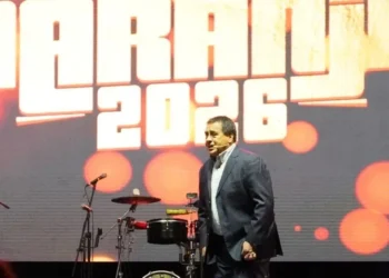 Escándalo en festival de La Naranja: Testigos aseguran que Gordillo besó a propósito a menor de edad