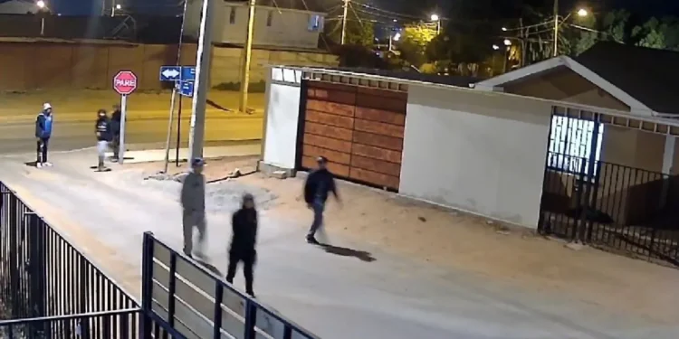 “Estamos en alerta máxima”: Cámaras captan tour delictual por varias casas en sector oriente