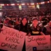 Familia coquimbana se vuelve viral en evento de la WWE con cartel que dio la vuelta al mundo