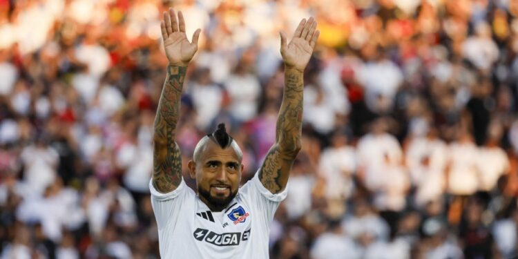 [Fotos] La formación de Colo Colo para recibir a Unión La Calera en el Estadio Monumental