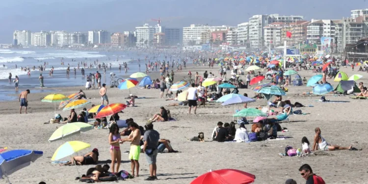 Gremios califican como “excepcional” temporada estival pese a menor llegada de turistas argentinos