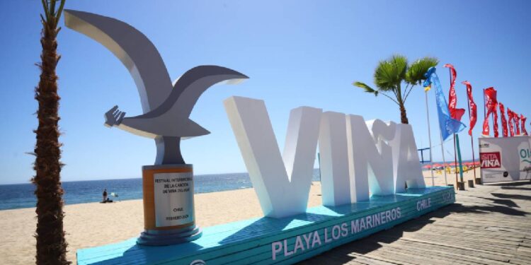 Grúas retirarán vehículos mal estacionados durante el Festival de Viña del Mar