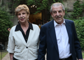 Marta Larraechea, esposa del expresidente Frei, fue internada de urgencia