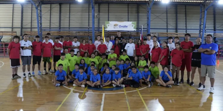 Ovalle potencia el talento cestero con exitoso campus liderado por ex seleccionado nacional Patricio Briones