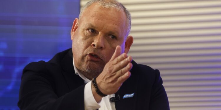 Tribunal emitió orden de arresto contra gobernador Mundaca, pero ya fue anulada