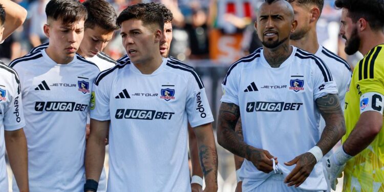 Colo Colo oficializó lista de citados para el Superclásico