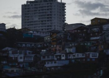 Corte de luz afectó a más de 20 mil clientes en Valparaíso durante la madrugada