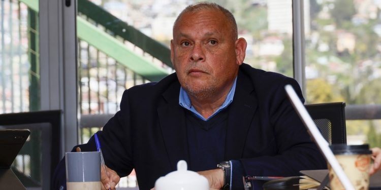 "Debe ser neutralizado": Gobernador Mundaca denunció amenaza de muerte en su contra