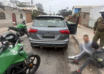 Detienen a dos hombres y recuperan vehículo robado de más $40 millones en Coquimbo