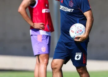 El pasado granate y pirata de John Valladares, técnico interino de la U de Chile