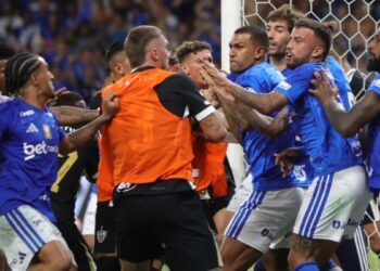 Experto en lectura de labios reveló los tensos diálogos de la brutal pelea entre Cruzeiro y Atlético Mineiro