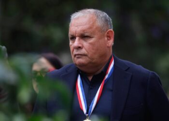 Gobernador Mundaca sobre Boric: "Es un Presidente que tiene que dar hartas explicaciones"