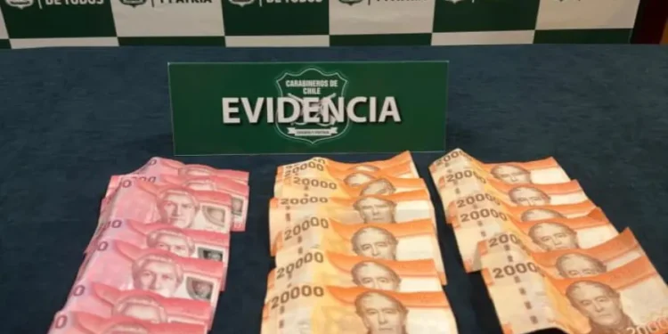 Ofreció $800 mil: Detienen a mujer que intentó sobornar a carabineros para evitar multa