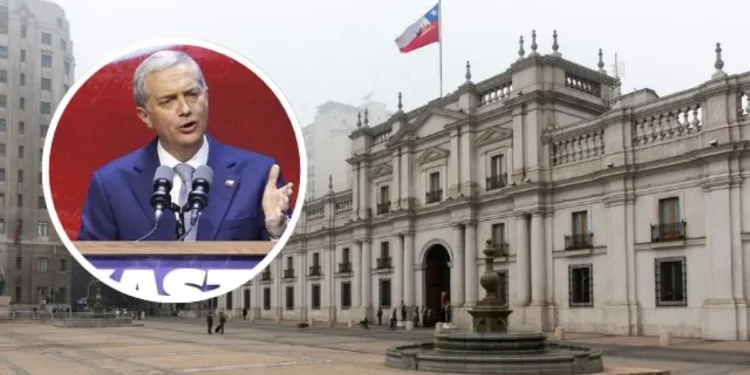 Sin fondos públicos y con muebles propios: así será la residencia de Kast en La Moneda