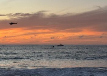 Tragedia: Cuatro personas murieron en Algarrobo intentando rescatar a niña que cayó al mar