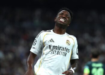 [VIDEO] Donnarumma le atajó un penal a Vinicius y evitó el cuarto gol de Real Madrid a Manchester City