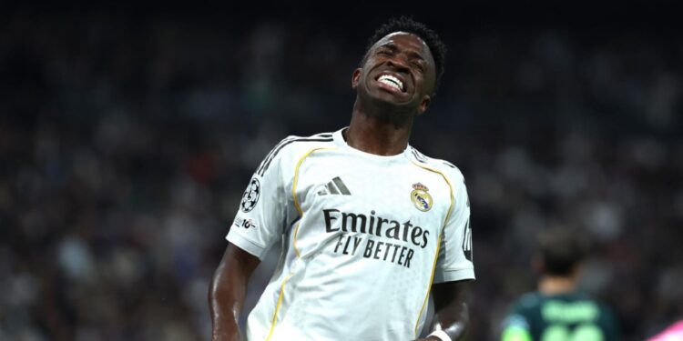 [VIDEO] Donnarumma le atajó un penal a Vinicius y evitó el cuarto gol de Real Madrid a Manchester City