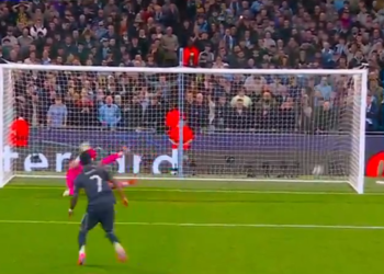 [VIDEO] Vinícius anotó y aumentó las diferencias de Real Madrid ante Manchester City en Champions